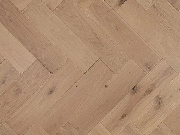 Invisible Finish Oak Herringbone 14mm Click