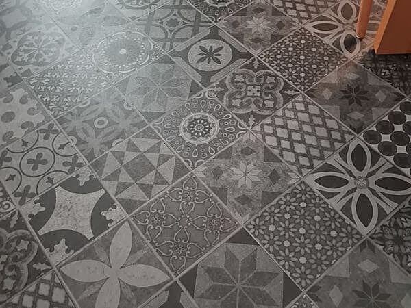 Pre Grouted Victorian Midnight SPC Click Tile