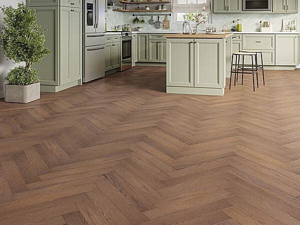 Romford Oak 12mm Deluxe Laminate Heringbone