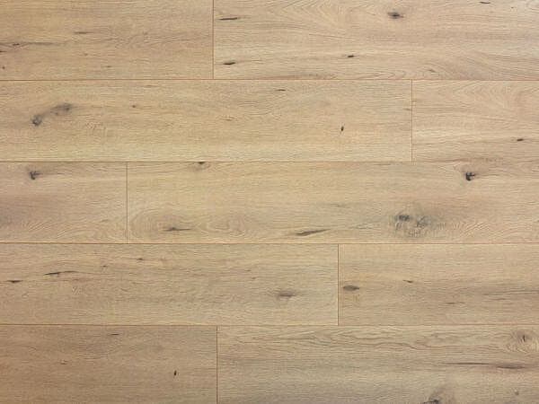 Artisan Oak Natural 12mm AC5 Laminate