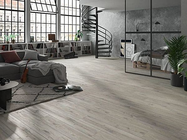 Pearl Oak 12mm AC5 Laminate
