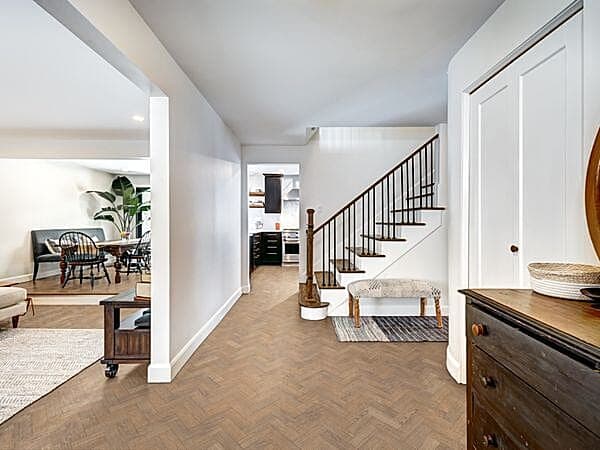 England Oak Herringbone Dryback LVT