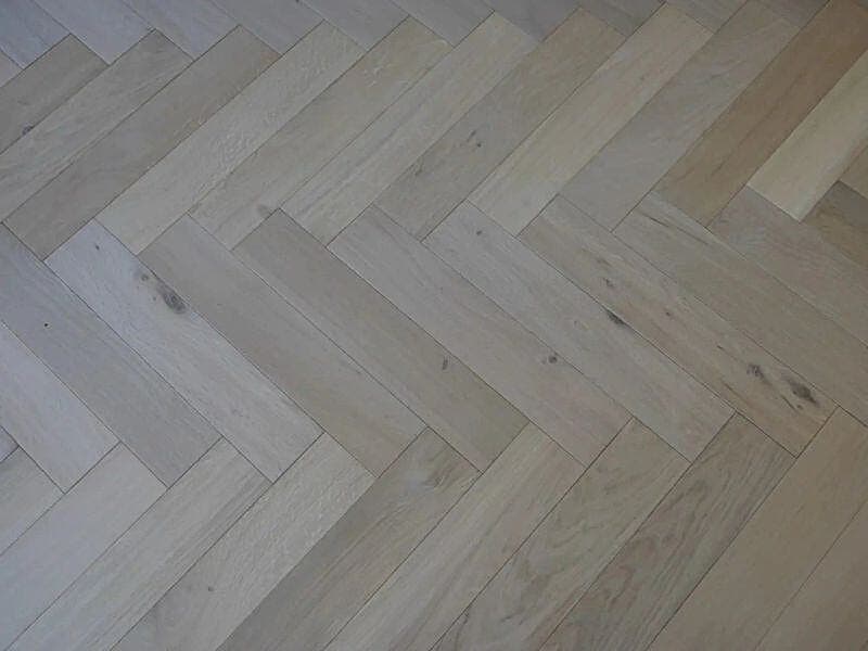 Natural Oak Herringbone 14mm Unfinished