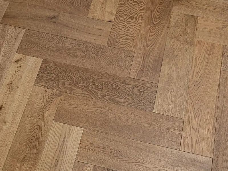 Smoked Stain Oak Herringbone Click 14mm
