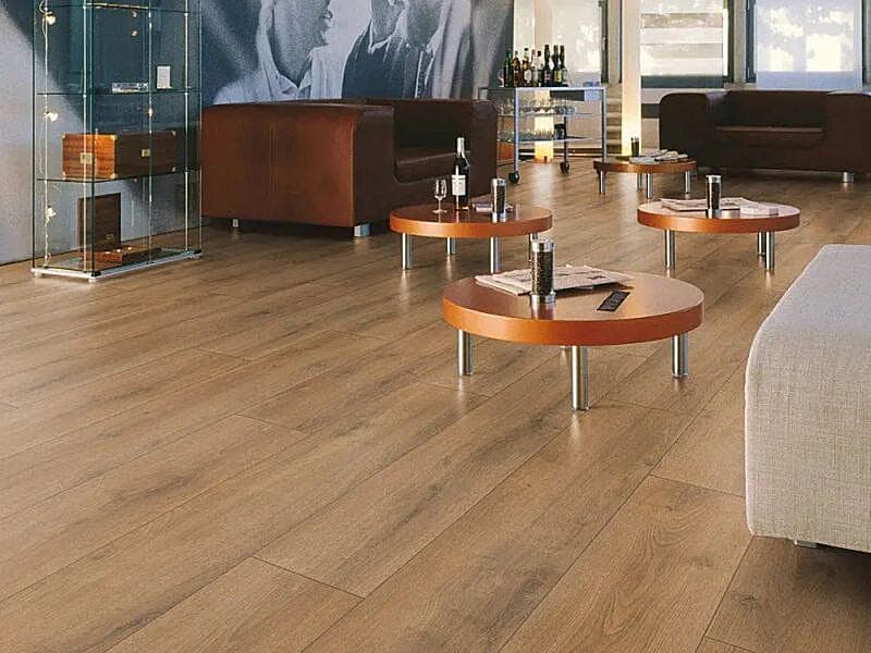 Summer Natural Oak 8mm Laminate