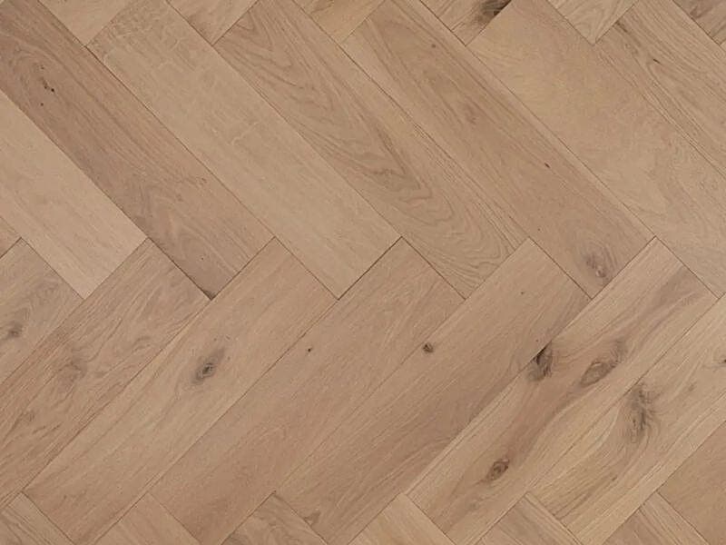 Invisible Finish Oak Herringbone 14mm Click