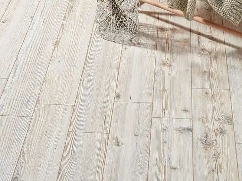 Arctic Pine 10mm Laminate