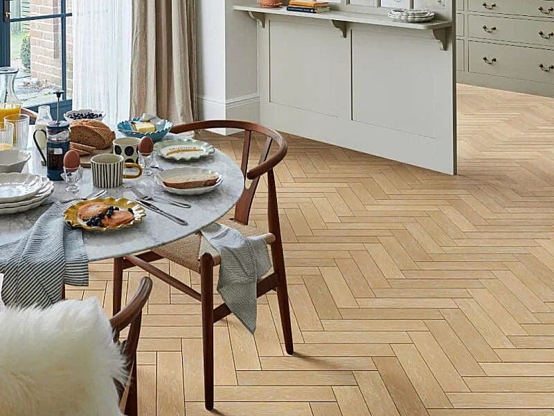 Brushed Smoked White Oiled Oak 14mm x 90mm Herringbone