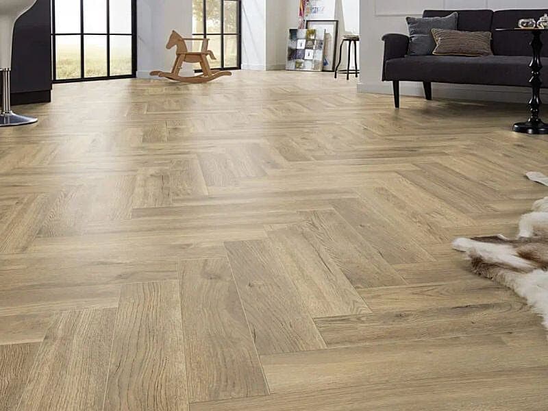Burgos Oak 8mm Herringbone