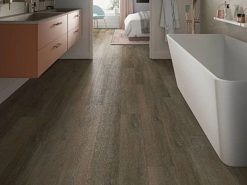 4m2 Antique Cuban Oak SPC