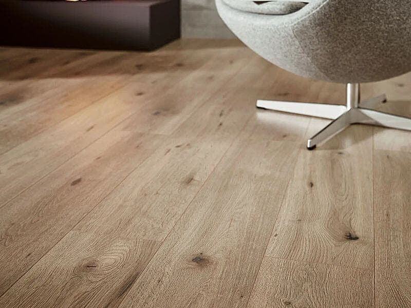 Artisan Oak Natural 10mm Laminate