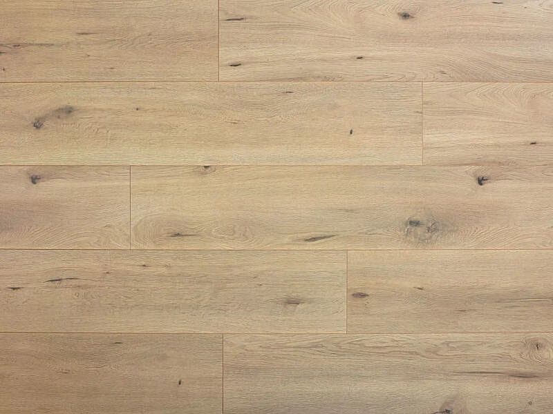 Artisan Oak Natural 12mm AC5 Laminate