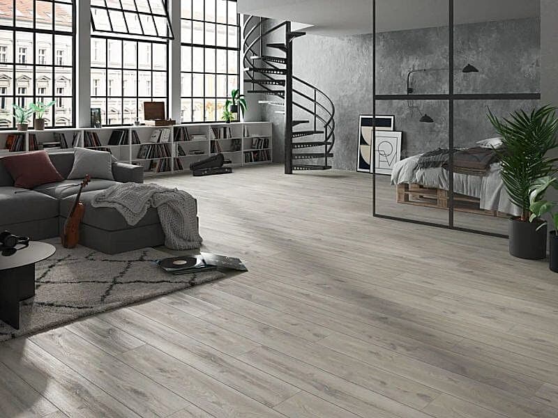 Pearl Oak 12mm AC5 Laminate