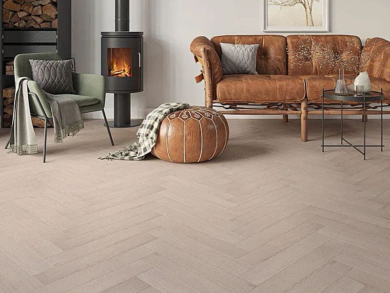 Helmsford Grey Oak Deluxe 12mm Laminate Herringbone